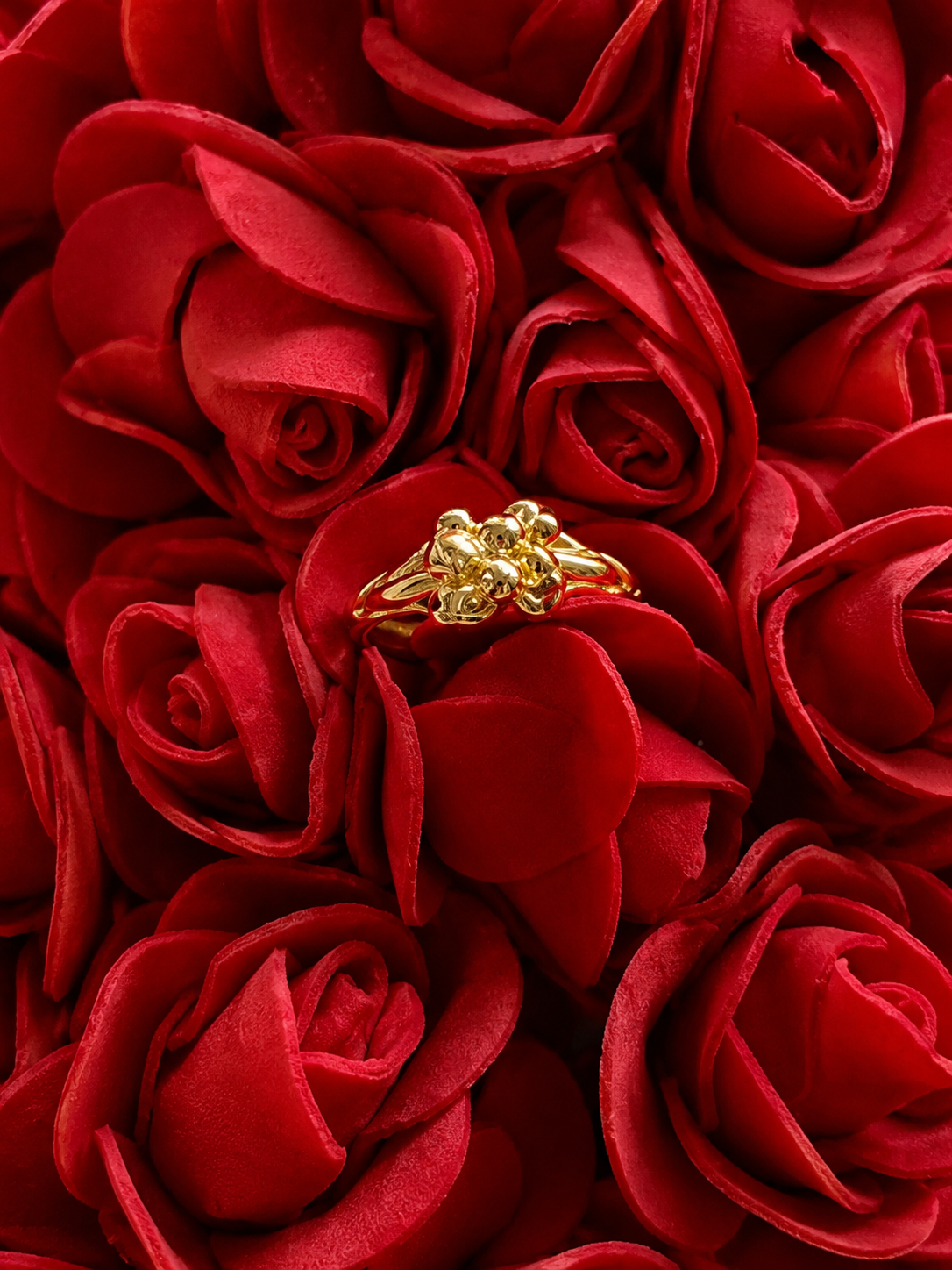 Tiny treasure ring